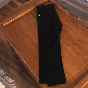 Fabletics cropped black yoga pant